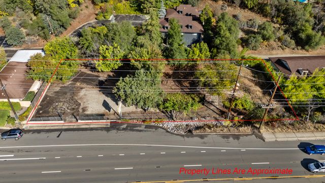 3510 Eureka Way, Redding, CA 96001