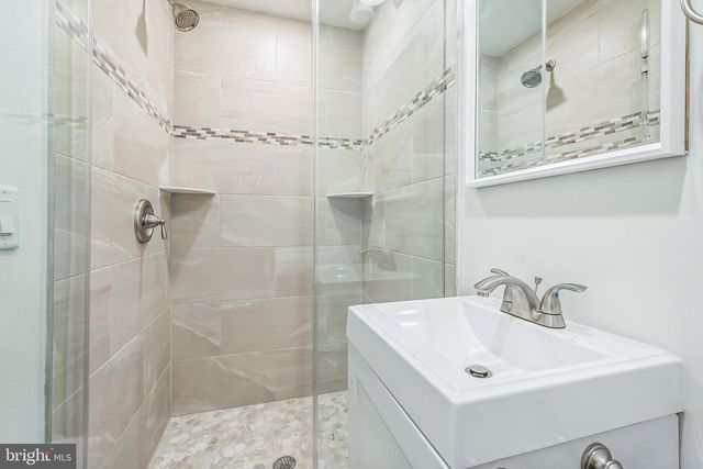 1526 W SEYBERT ST, Philadelphia, PA 19121