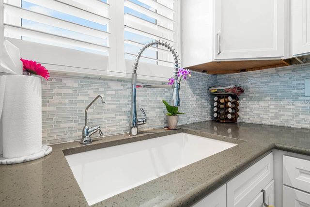 901 AUGUSTA DRIVE, Sun City Center, FL 33573