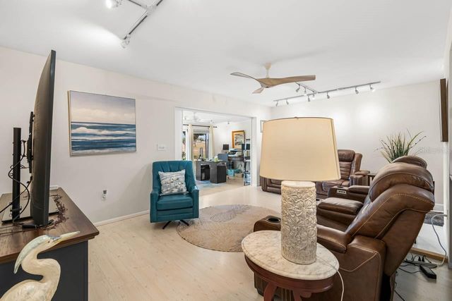 901 AUGUSTA DRIVE, Sun City Center, FL 33573