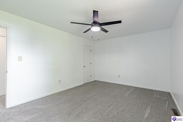 2669 N Lake Road North, Radcliff, KY 40160