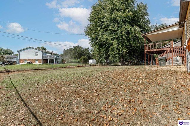 2669 N Lake Road North, Radcliff, KY 40160