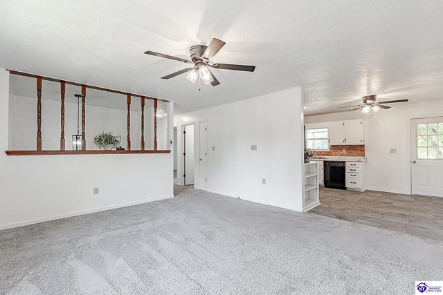 2669 N Lake Road North, Radcliff, KY 40160