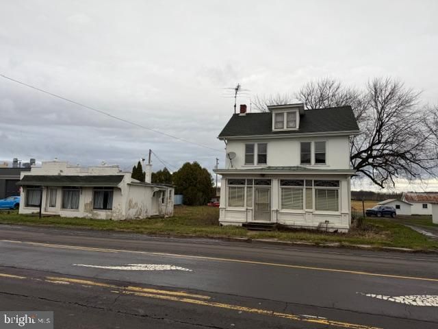 15835 E KUTZTOWN RD, Maxatawny, PA 19538