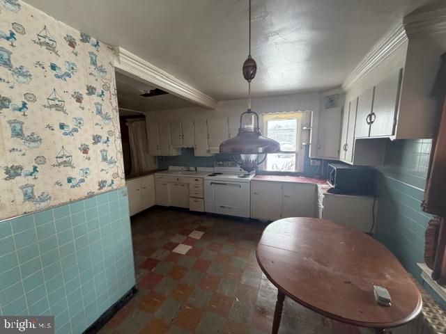 15835 E KUTZTOWN RD, Maxatawny, PA 19538