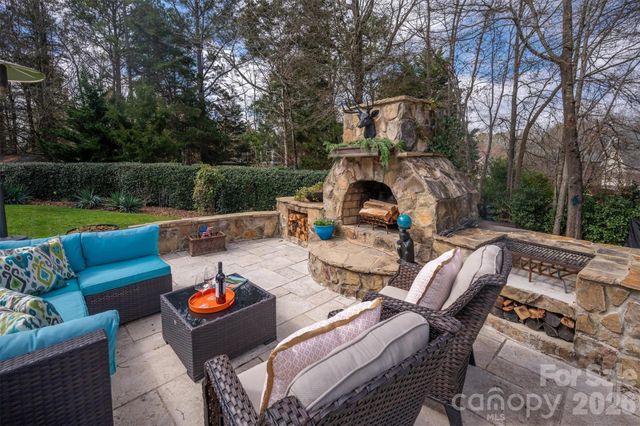 5300 Beritstrasse Court, Charlotte, NC 28277