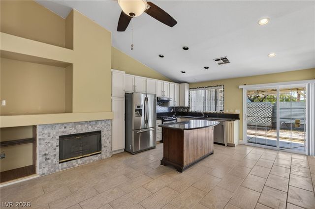 4566 New Dupell Way, Las Vegas, NV 89147
