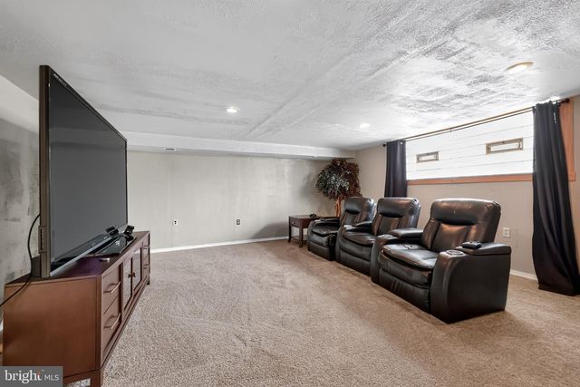8926 REVERE ST, Philadelphia, PA 19152