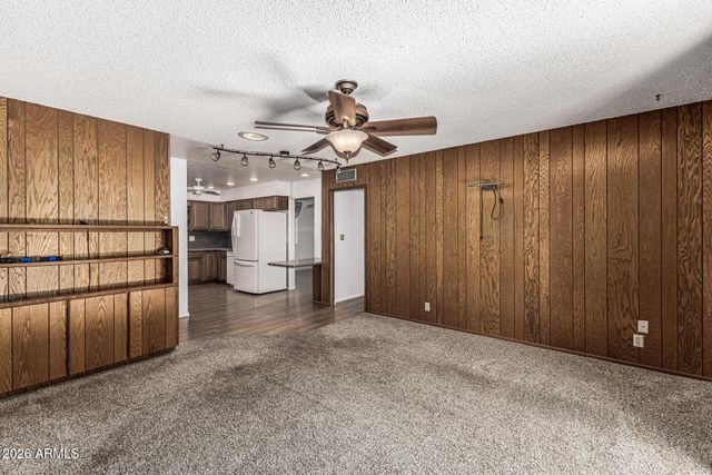 6231 E ELLIS Street, Mesa, AZ 85205