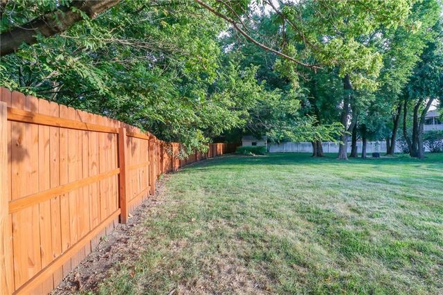 301 S Darrowby Drive, Raymore, MO 64083