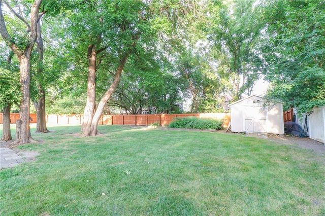 301 S Darrowby Drive, Raymore, MO 64083