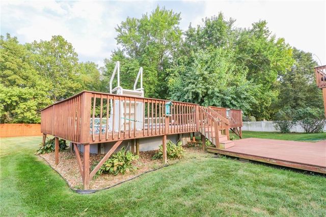 301 S Darrowby Drive, Raymore, MO 64083