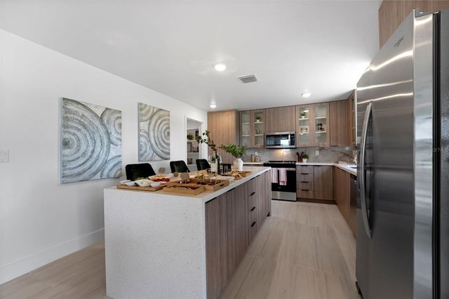 6454 CHORUS DRIVE, Mascotte, FL 34753