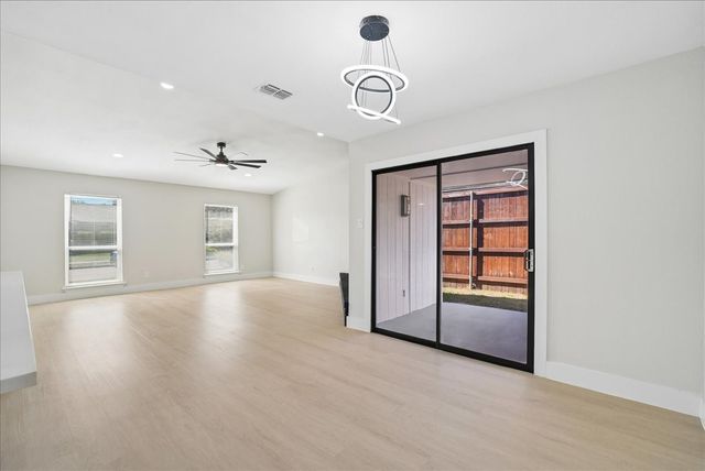 11615 Featherbrook Drive, Dallas, TX 75228