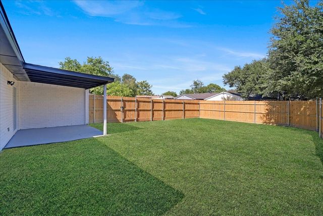 11615 Featherbrook Drive, Dallas, TX 75228
