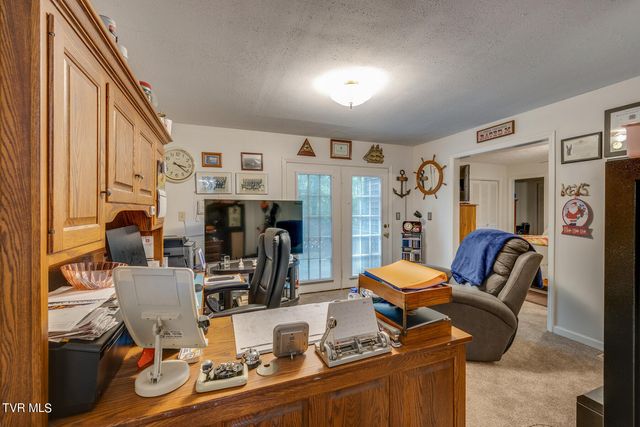 1000 Garden Lane, Bristol, VA 24201
