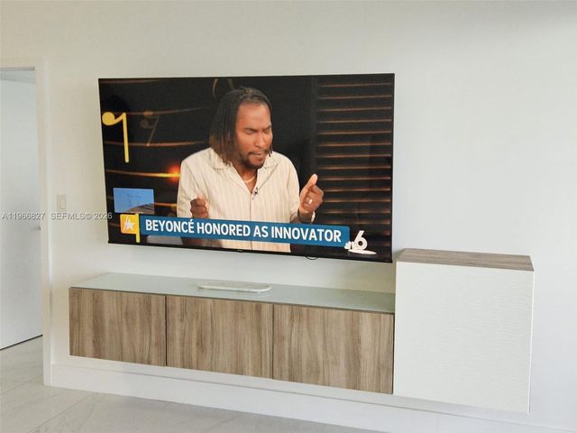 16385 Biscayne Blvd 1802, North Miami Beach, FL 33160