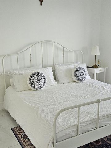 16385 Biscayne Blvd 1802, North Miami Beach, FL 33160