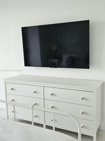 16385 Biscayne Blvd 1802, North Miami Beach, FL 33160