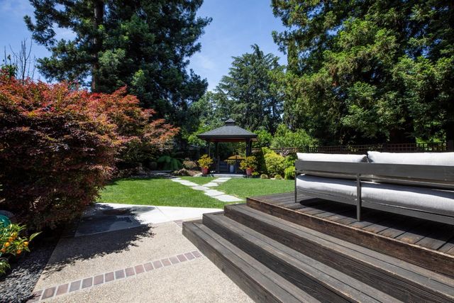 1514 Frontero Avenue, Los Altos, CA 94024