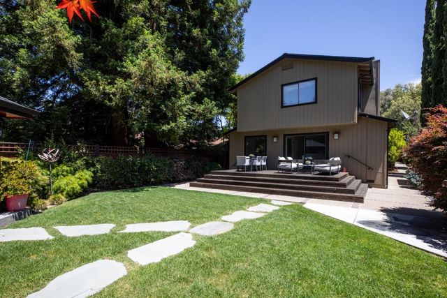 1514 Frontero Avenue, Los Altos, CA 94024