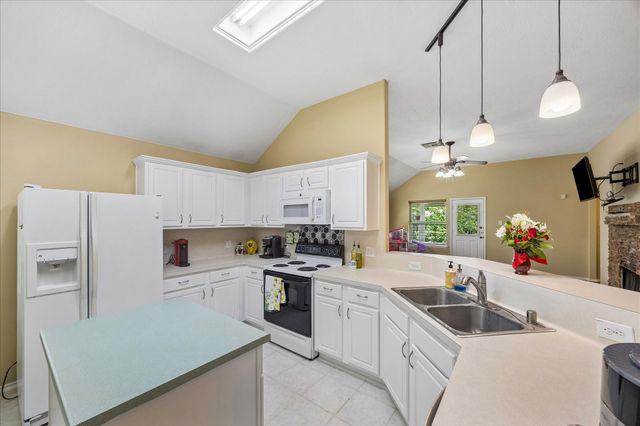 16407 Redbud Berry Lane, Cypress, TX 77433