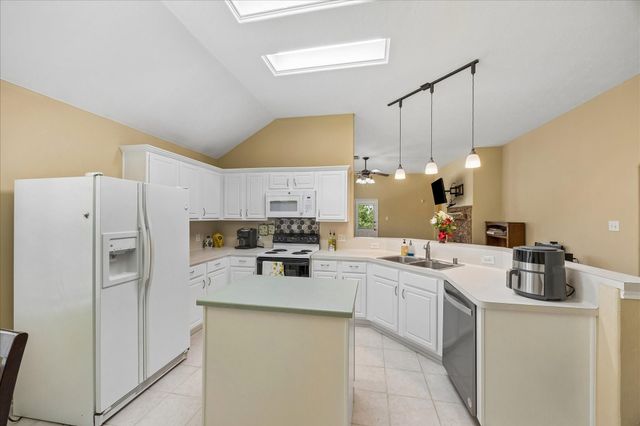 16407 Redbud Berry Lane, Cypress, TX 77433