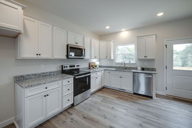 835 Wells Road, Dickson, TN 37055