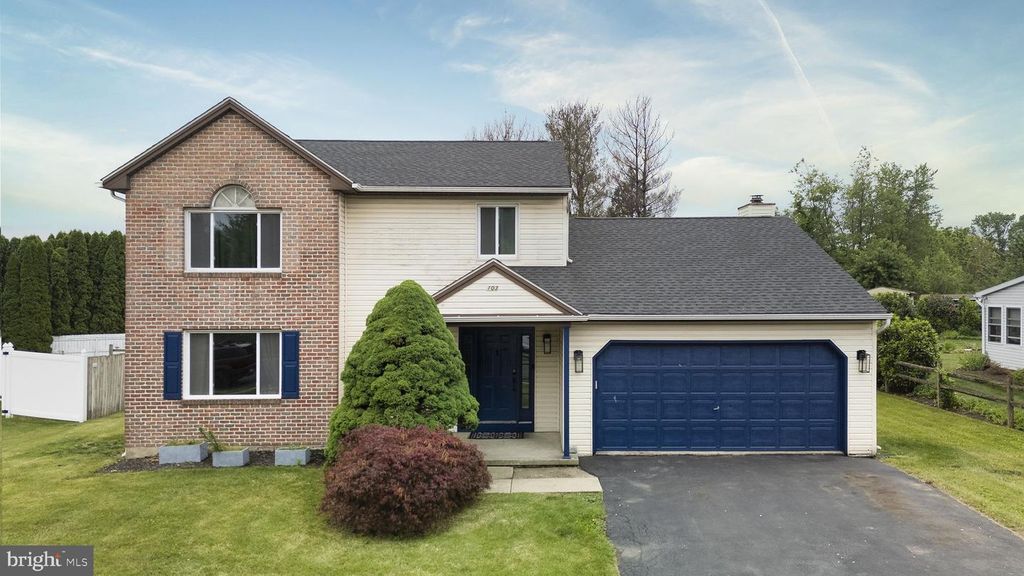 103 TAMARACK BLVD, Blandon, PA 19510