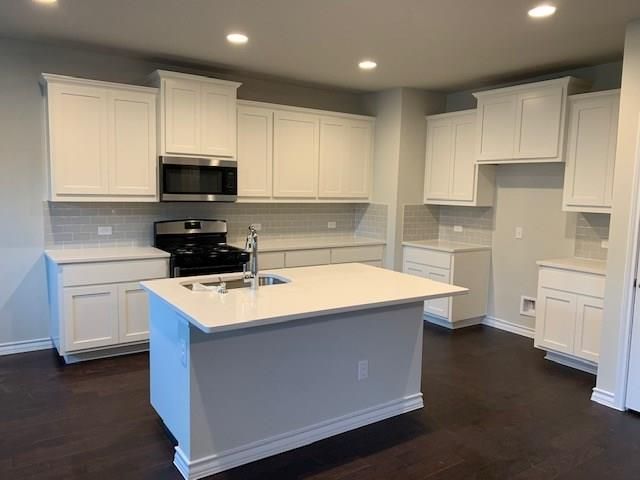 434 Thornless CIR, Buda, TX 78610