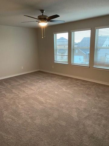 434 Thornless CIR, Buda, TX 78610