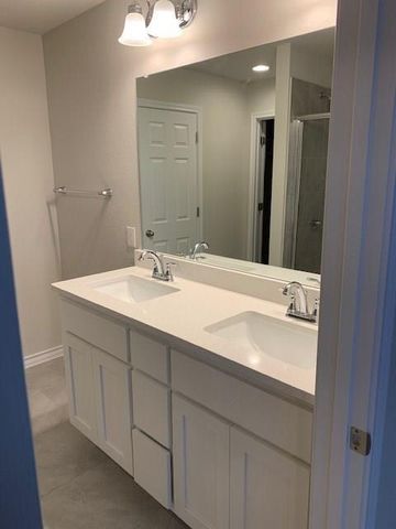 434 Thornless CIR, Buda, TX 78610