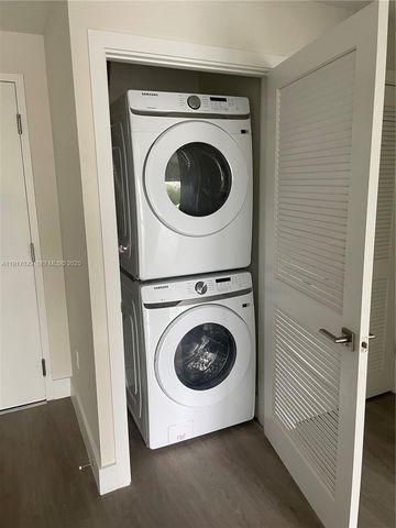 1938 Jackson Street 403, Hollywood, FL 33020