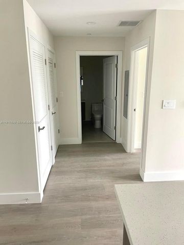 1938 Jackson Street 403, Hollywood, FL 33020
