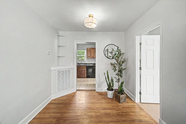 909 Oneida Ave, Nashville, TN 37207