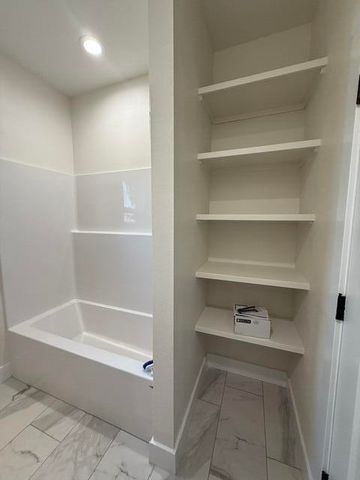 405 Raspberry Road, Highlandville, MO 65669