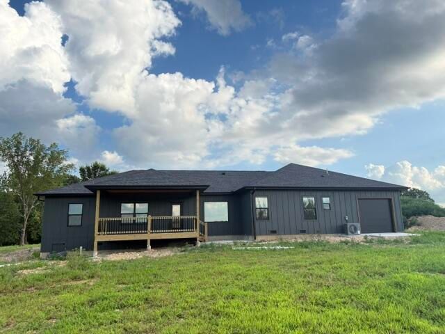 405 Raspberry Road, Highlandville, MO 65669