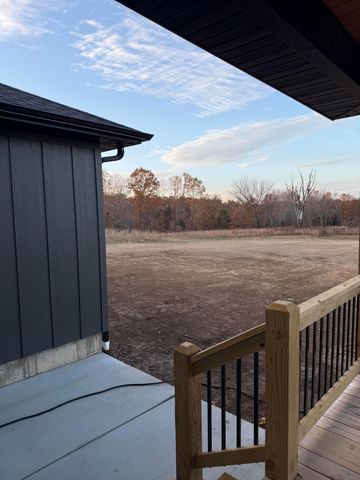 405 Raspberry Road, Highlandville, MO 65669