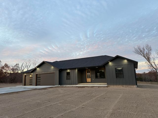 405 Raspberry Road, Highlandville, MO 65669