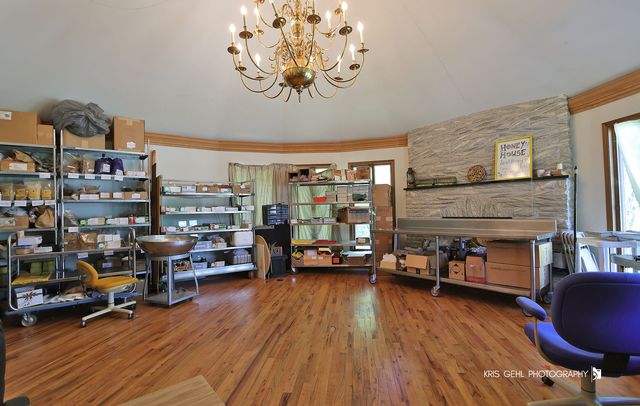 91 S Milwaukee Avenue, Vernon Hills, IL 60061