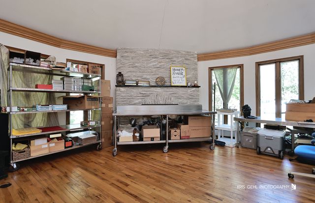 91 S Milwaukee Avenue, Vernon Hills, IL 60061