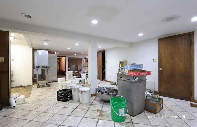 91 S Milwaukee Avenue, Vernon Hills, IL 60061