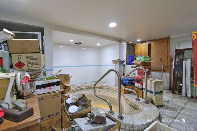 91 S Milwaukee Avenue, Vernon Hills, IL 60061