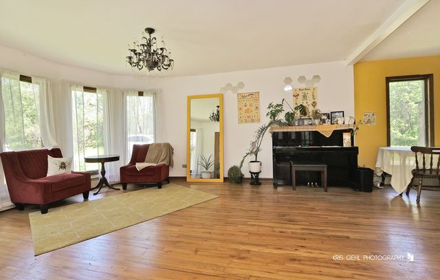 91 S Milwaukee Avenue, Vernon Hills, IL 60061