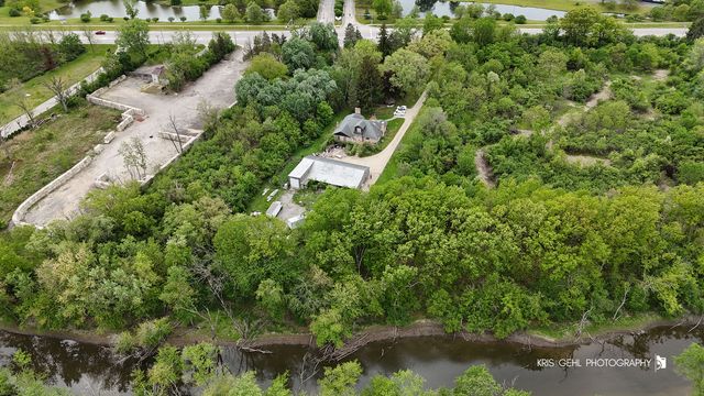 91 S Milwaukee Avenue, Vernon Hills, IL 60061