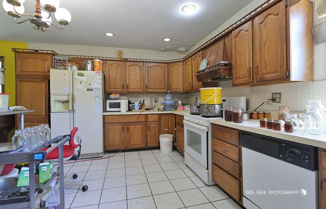 91 S Milwaukee Avenue, Vernon Hills, IL 60061