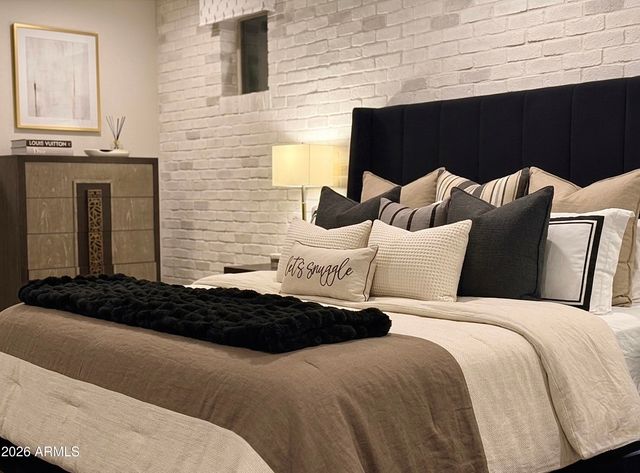 16608 S 9TH Street, Phoenix, AZ 85048