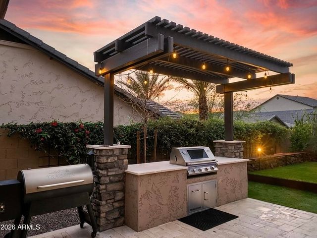 16608 S 9TH Street, Phoenix, AZ 85048