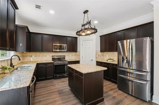 6815 Grand Magnolia Drive, Sugar Hill, GA 30518