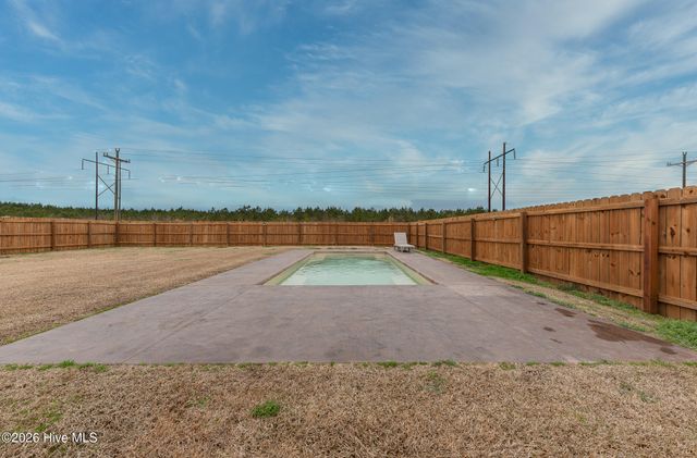 445 Worsley Way, Jacksonville, NC 28546